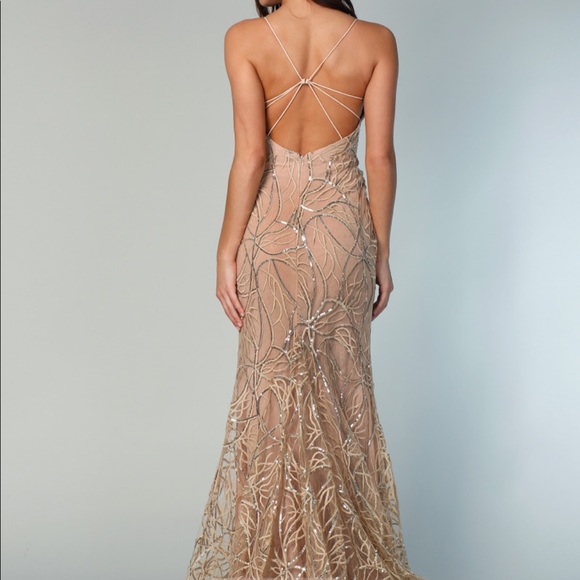 Dress - Picture 5 of 6